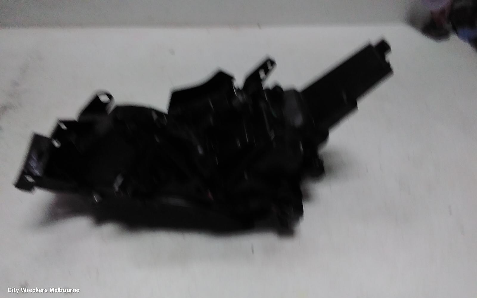 MAZDA CX5 RIGHT HEADLAMP, NON AFS, W/ ADAPTIVE, W/ DAYTIME RUNNING LAMP, W/ SIGNATURE LIGHTS TYPE, KF, 02/2017 - 08/2021