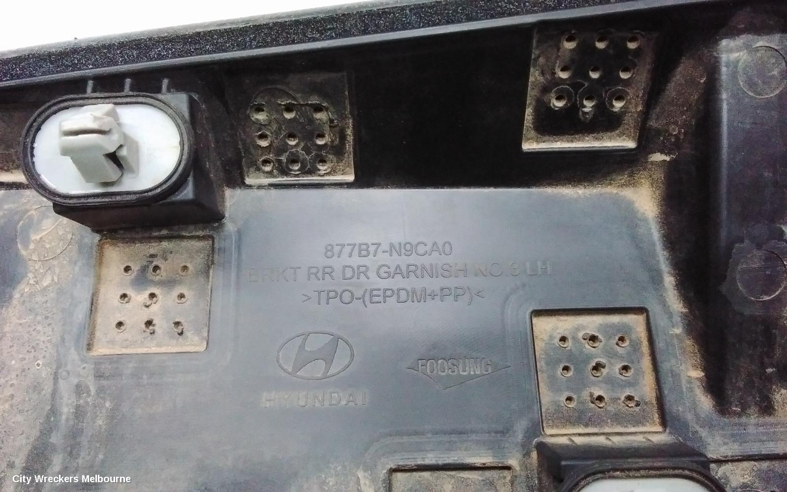 HYUNDAI TUCSON DOOR MOULD, P/N 87731-N9CA0TW3 HILANDER LEFT REAR DOOR MOULD /  PAINT CODE : TWC : 137081, LH REAR, NX4, 02/2021 ONWARDS