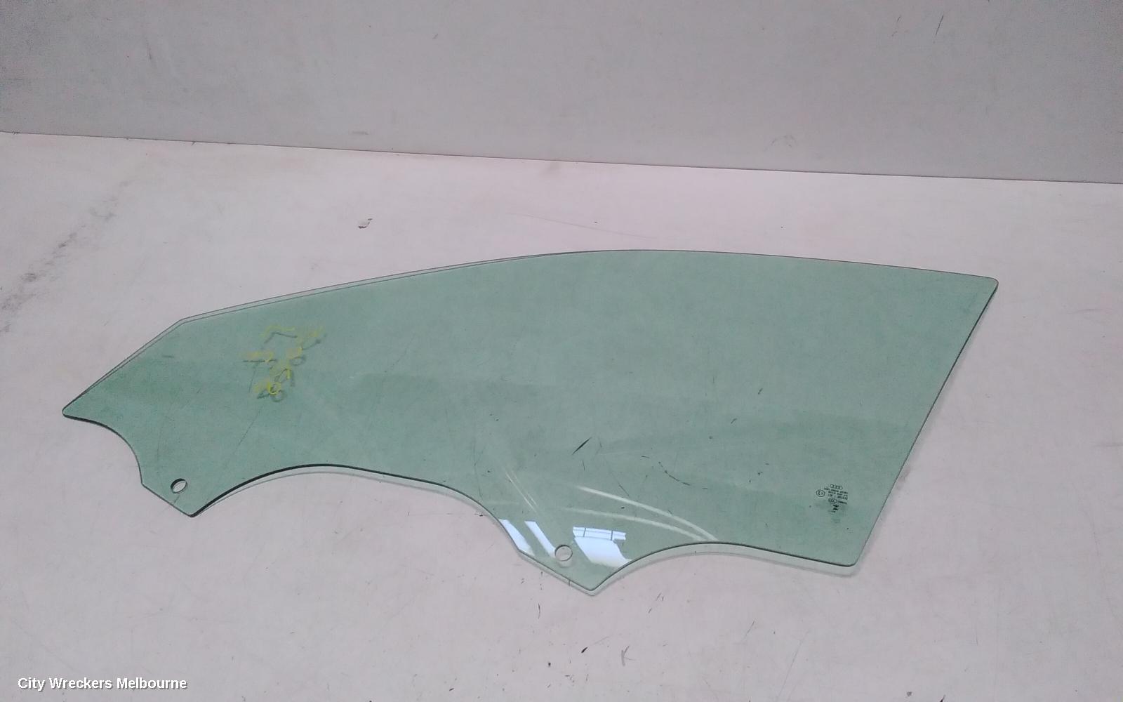 AUDI Q5 LEFT FRONT DOOR WINDOW, FY, GREEN TINT TYPE, 02/2017 - 02/2025