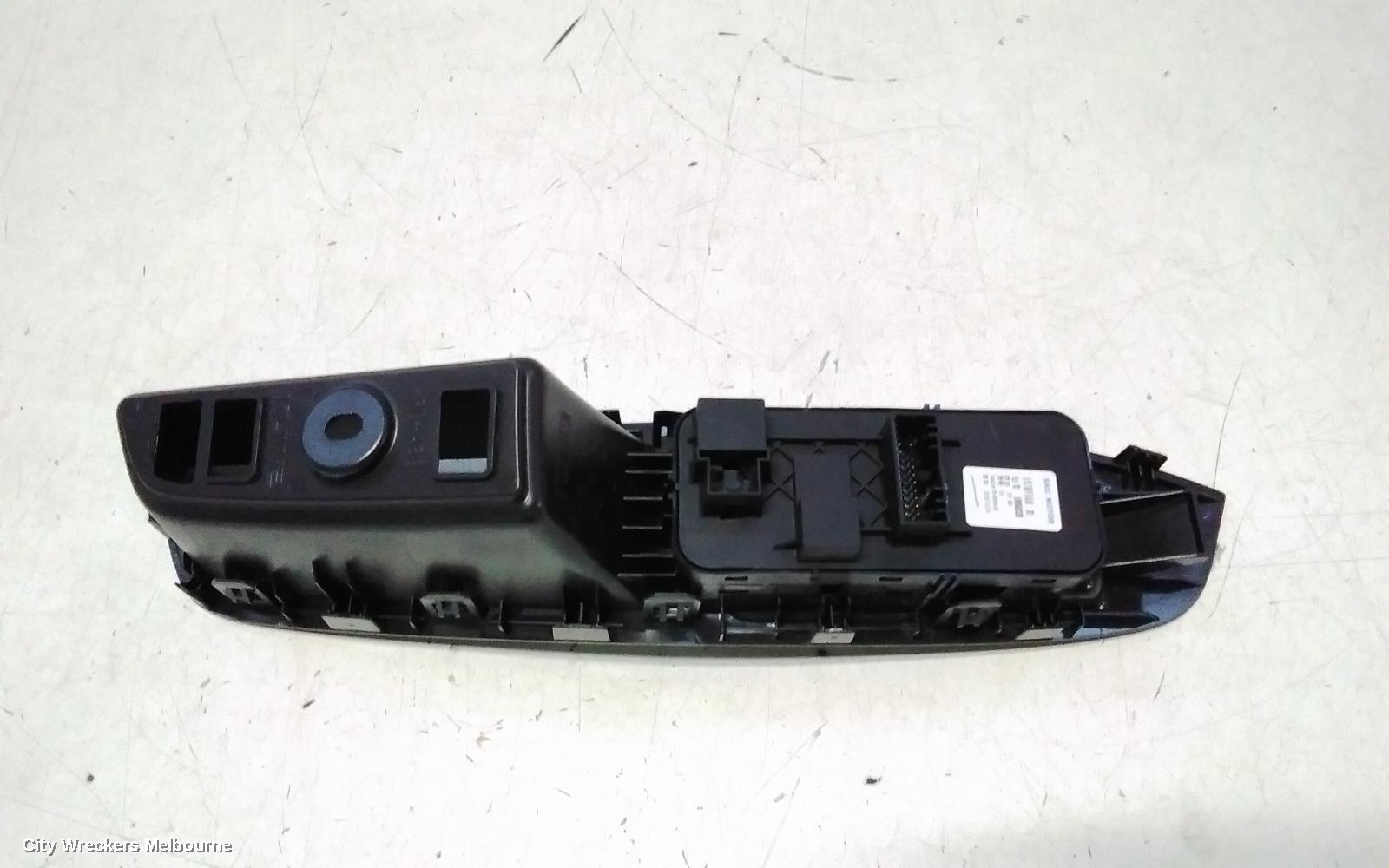 MG ZS PWR DR WIND SWITCH, RH FRONT (MASTER SWITCH), AZS1, 09/2017 ONWARDS