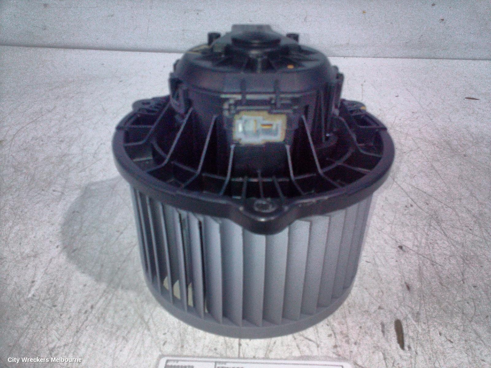 KIA STINGER HEATER FAN MOTOR, CK, 06/2017 - 04/2023