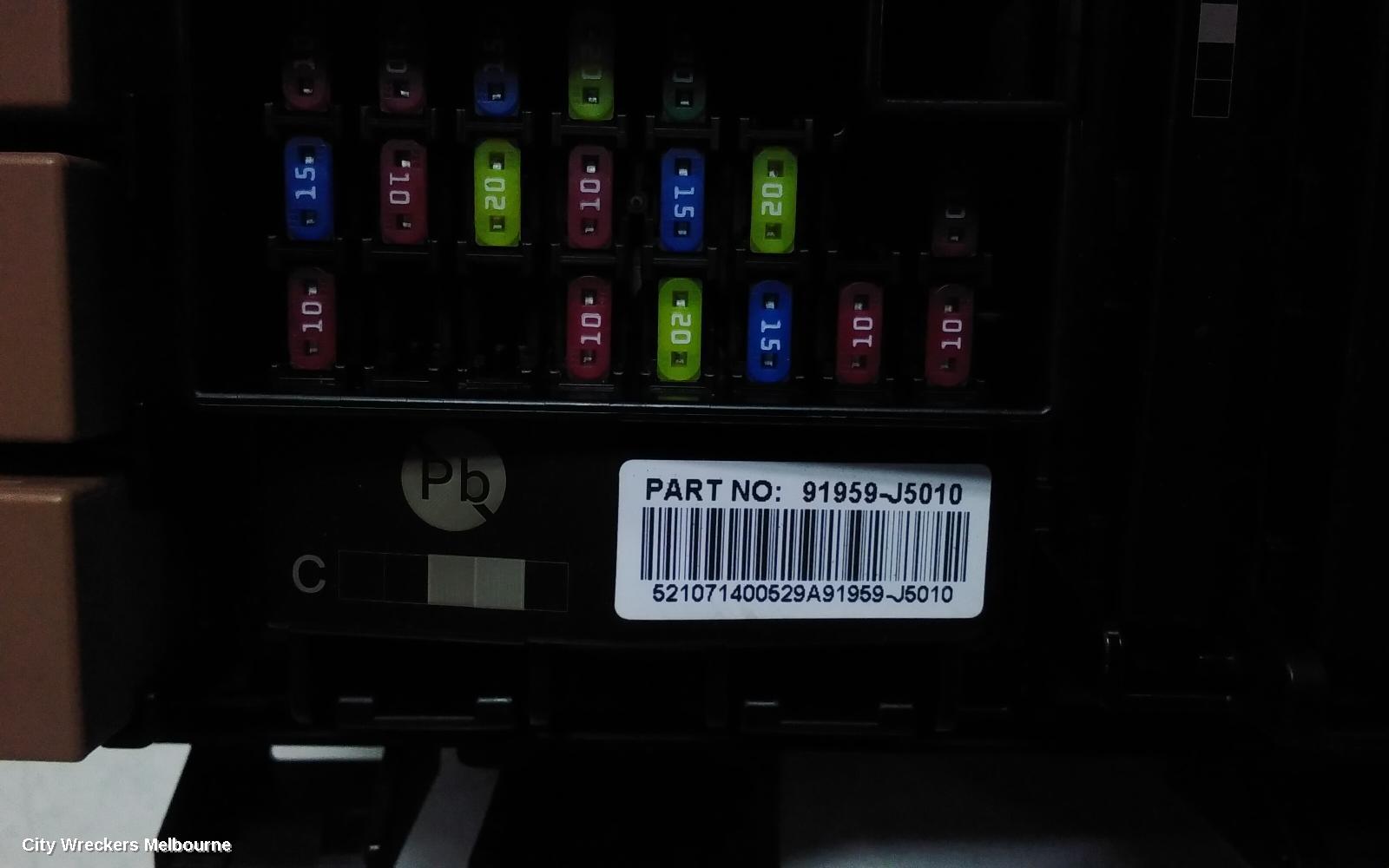 KIA STINGER FUSE BOX, ENGINE BAY, PETROL, 2.0, CK, 06/2017 - 04/2023