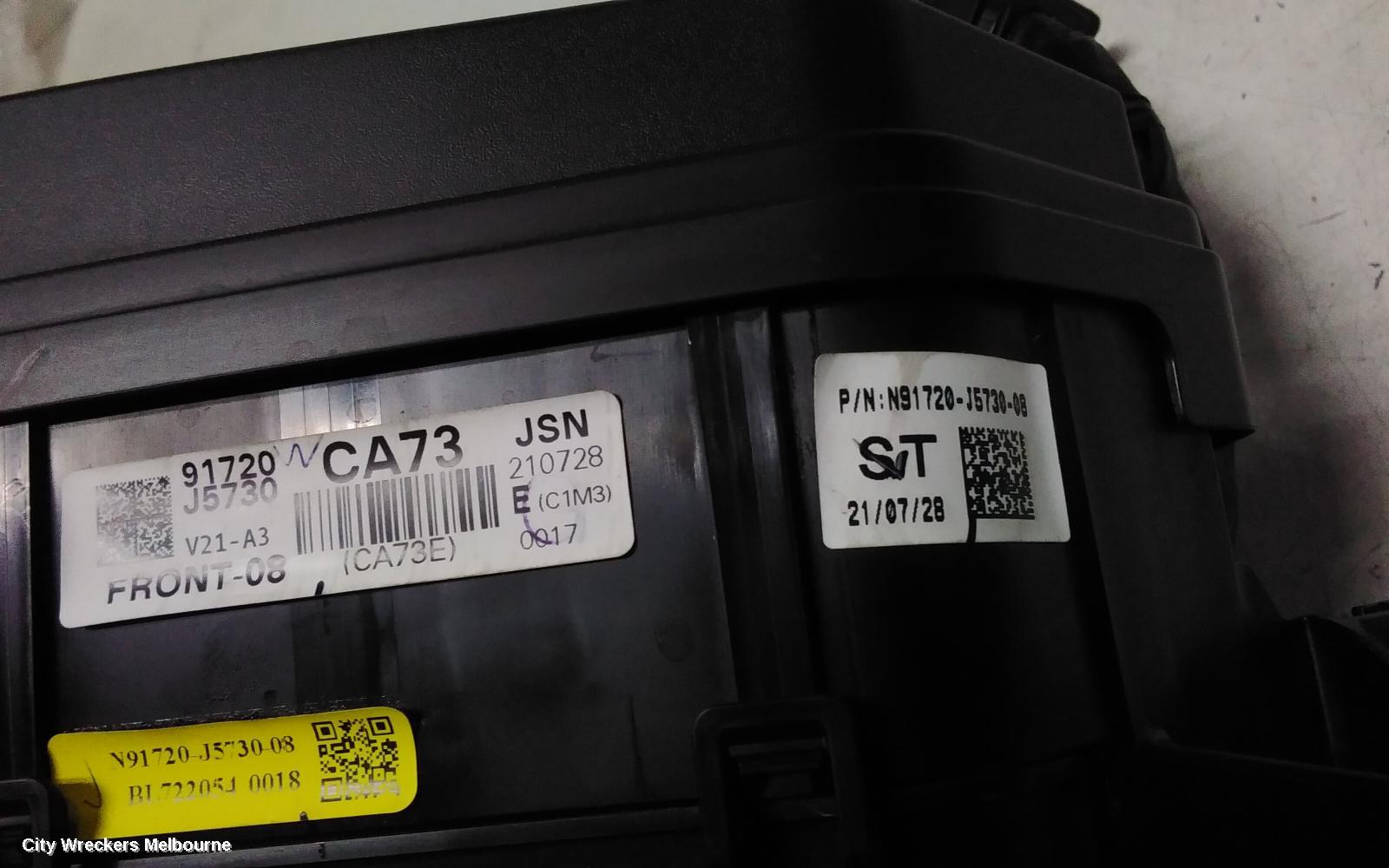 KIA STINGER FUSE BOX, ENGINE BAY, PETROL, 2.0, CK, 06/2017 - 04/2023
