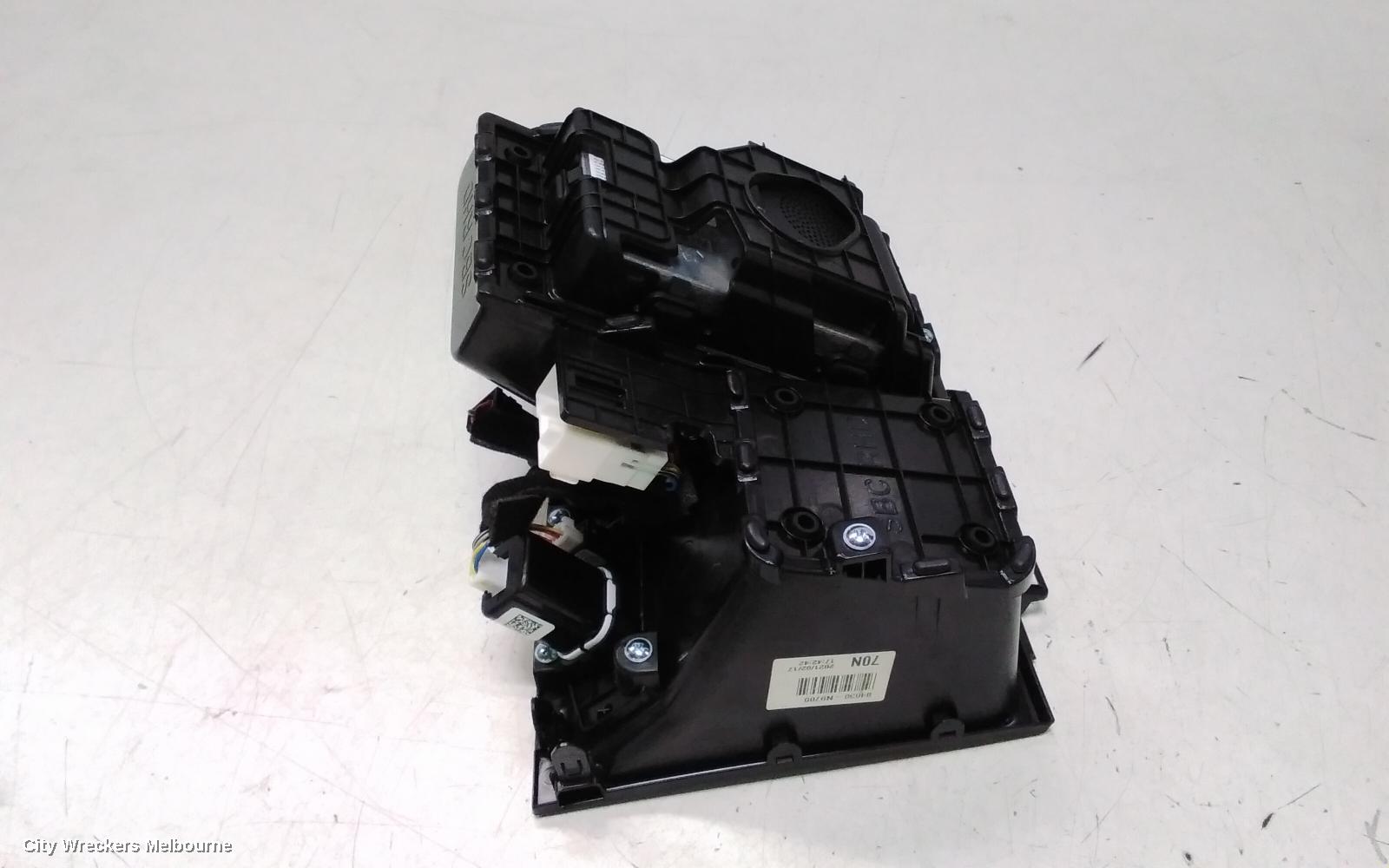 HYUNDAI TUCSON, NX4, WIRELESS CHARGING INDICATOR (IN FRONT OF CENTER CONSOLE), 02/2021 ONWARDS, MOBIL CHRGER : 137280