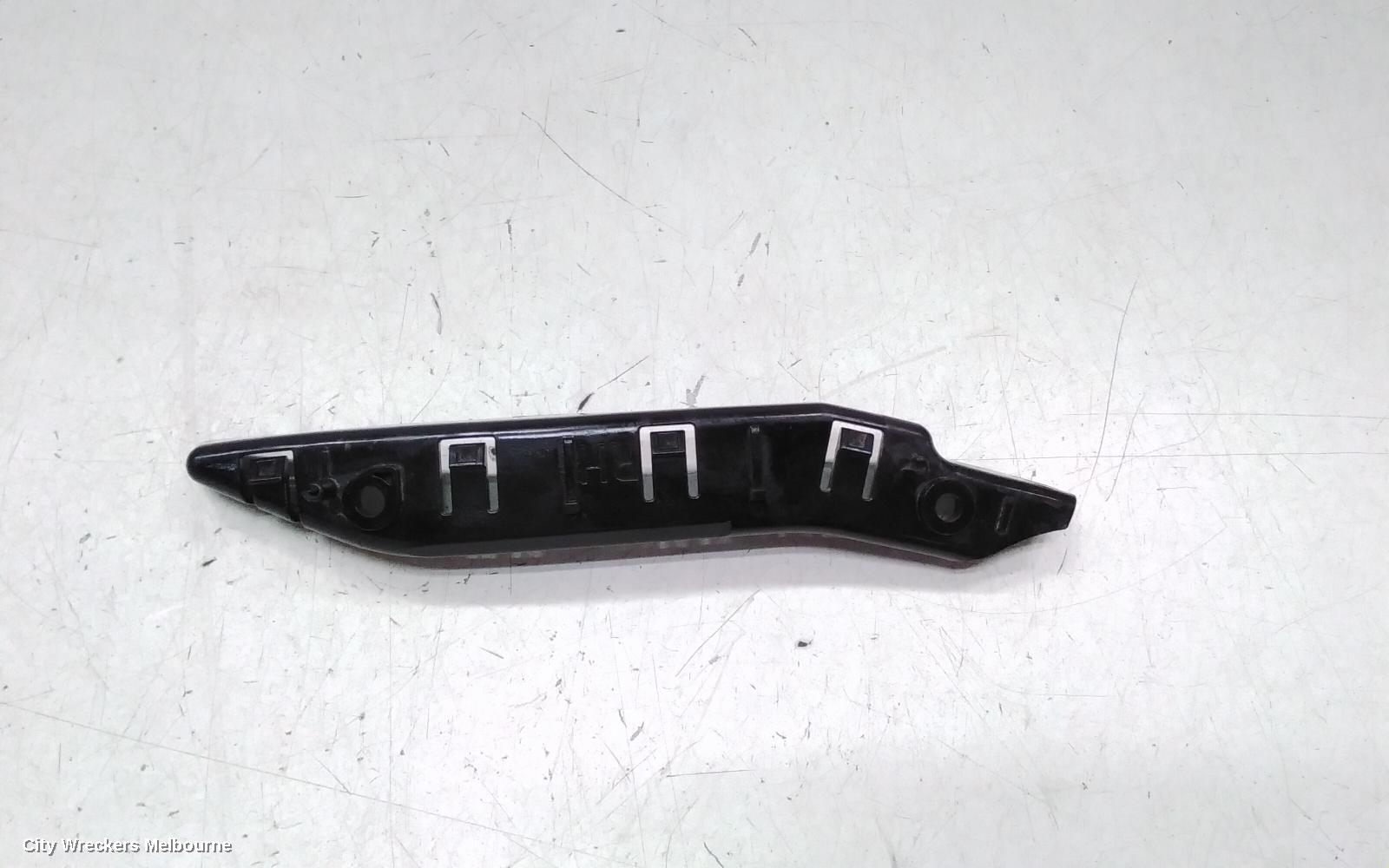 TESLA MODEL Y, 1ST GEN, 03/2022 ONWARDS, RHF BAR BRACKET / BAR SLIDE : 137306