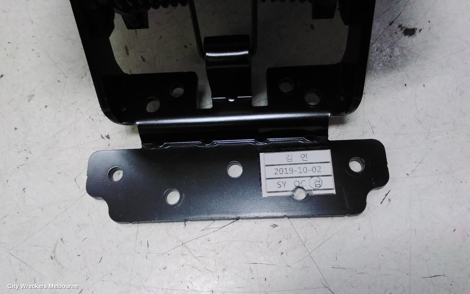 KIA CERATO CONSOLE, CONSOLE LID ONLY, BD, 04/2018 - 09/2024