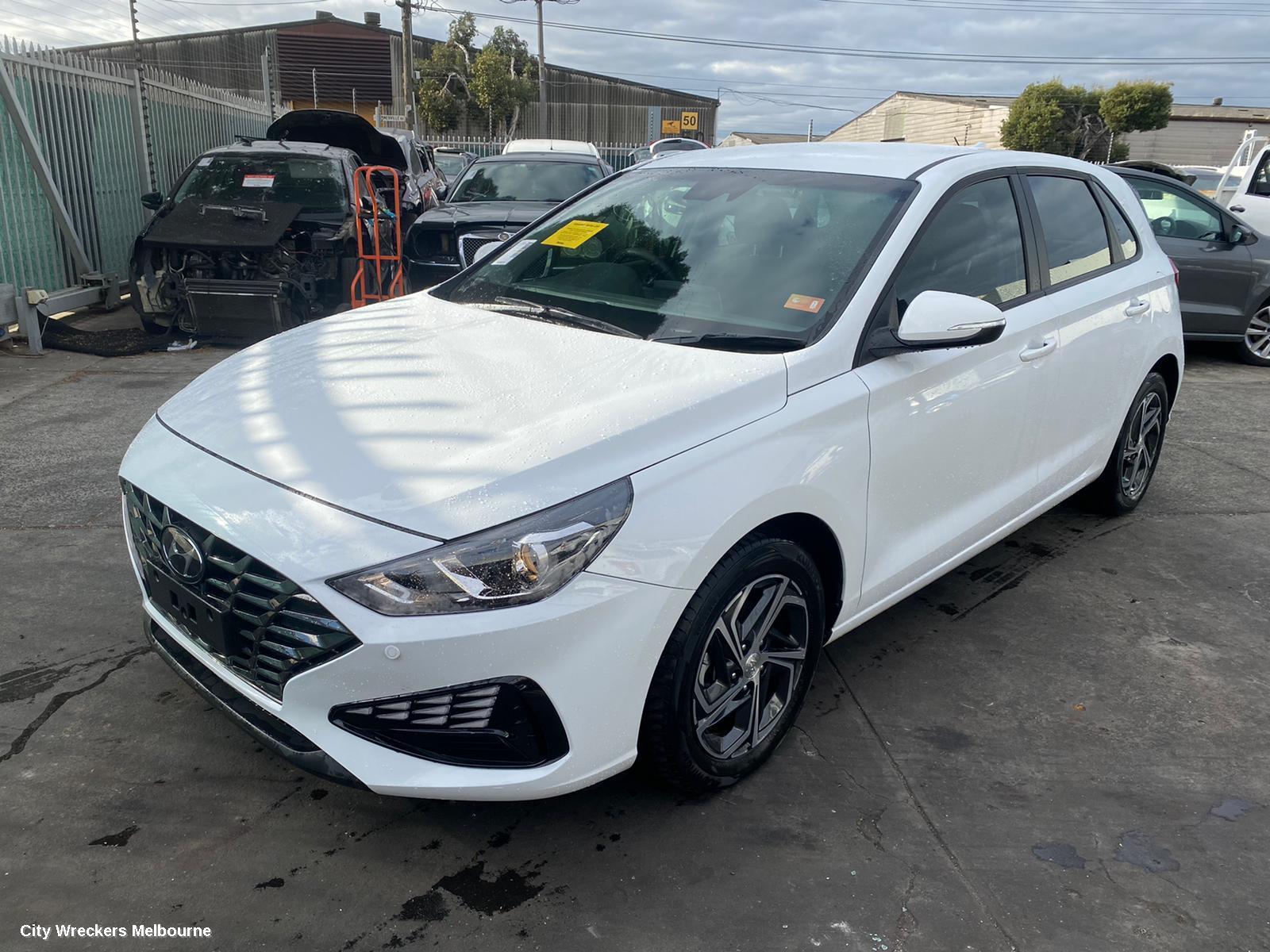 HYUNDAI I30 RIGHT FRONT DOOR WINDOW, PD, HATCH, 03/2017 ONWARDS