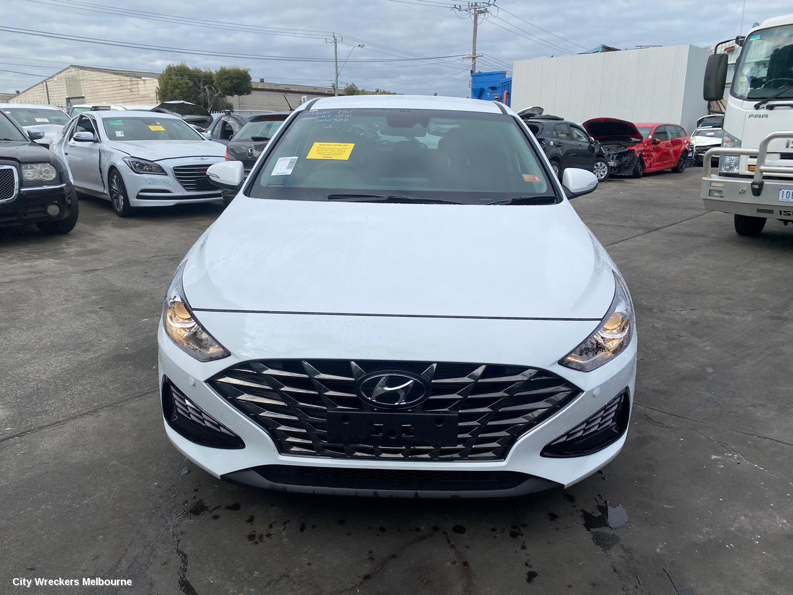 HYUNDAI I30 RIGHT FRONT DOOR WINDOW, PD, HATCH, 03/2017 ONWARDS