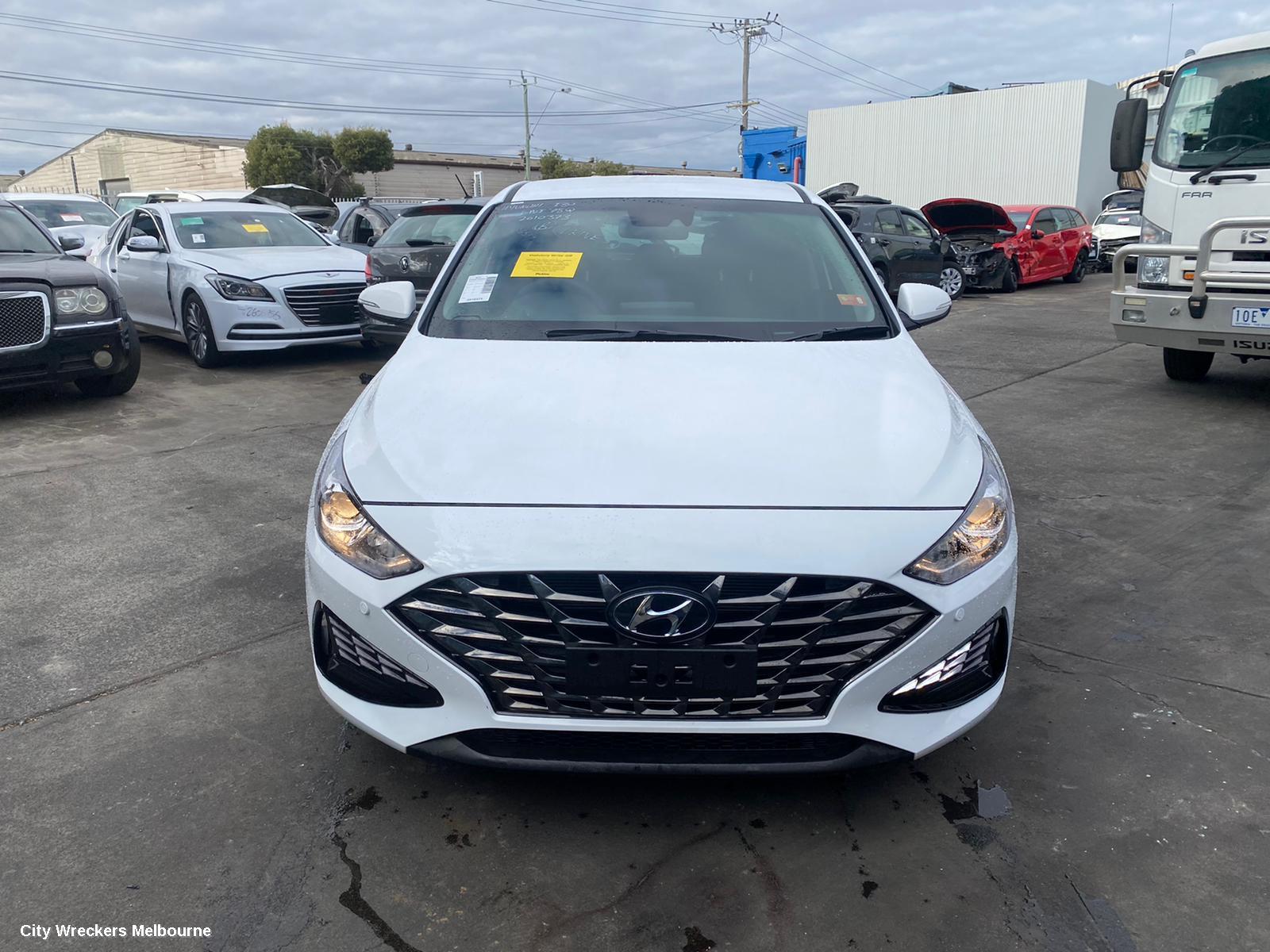 HYUNDAI I30 RIGHT FRONT DOOR WINDOW, PD, HATCH, 03/2017 ONWARDS