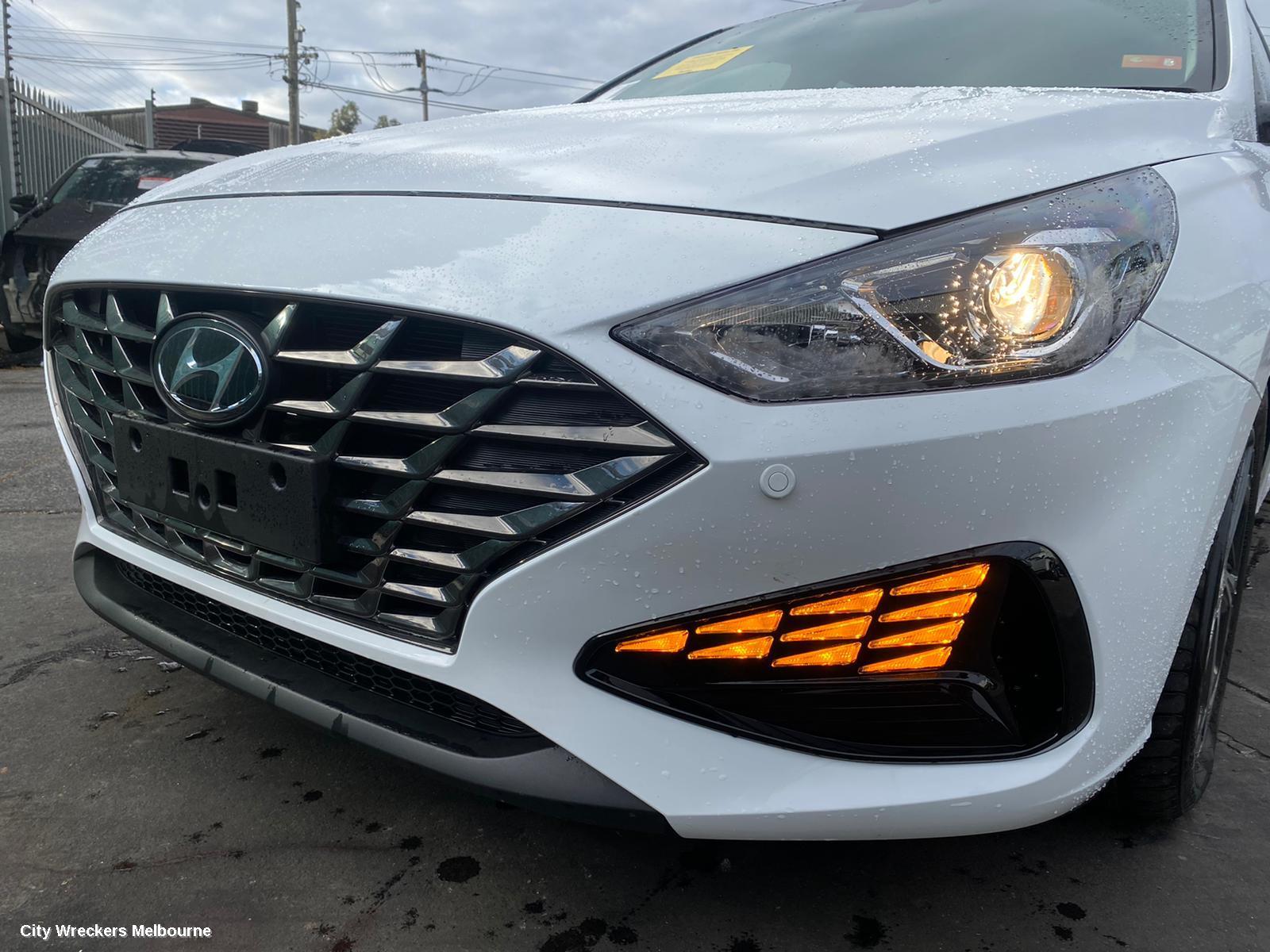 HYUNDAI I30 RIGHT FRONT DOOR WINDOW, PD, HATCH, 03/2017 ONWARDS