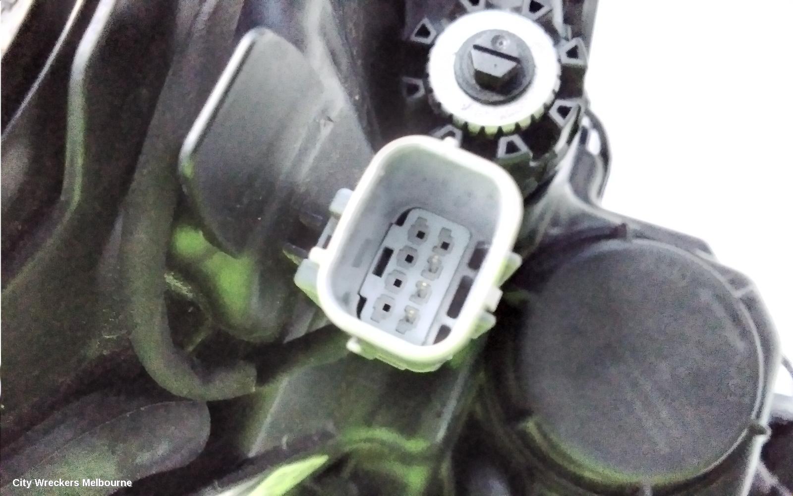 MITSUBISHI OUTLANDER RIGHT HEADLAMP, ZK-ZL, HALOGEN TYPE, 04/201507/2021