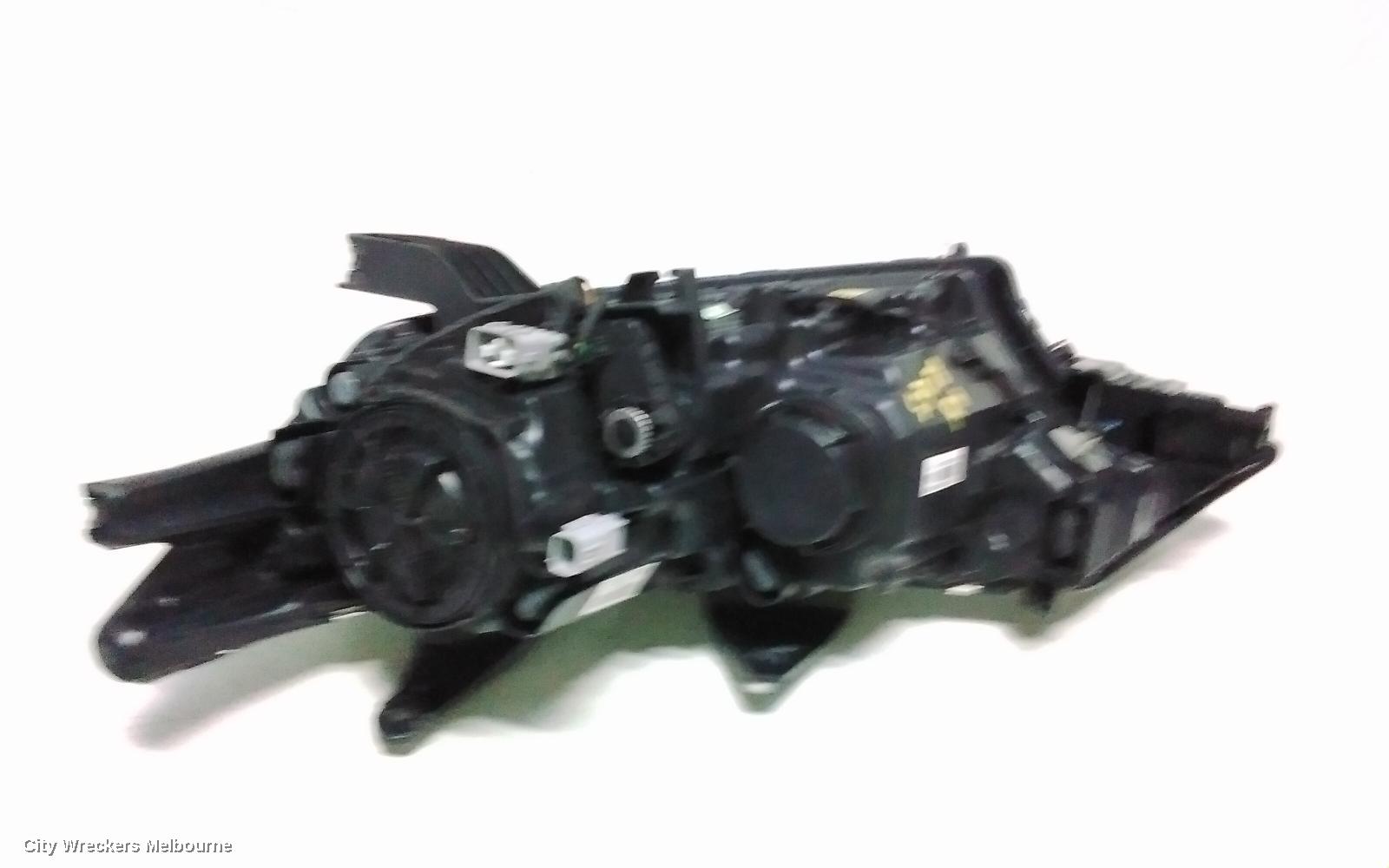MITSUBISHI OUTLANDER RIGHT HEADLAMP, ZK-ZL, HALOGEN TYPE, 04/201507/2021