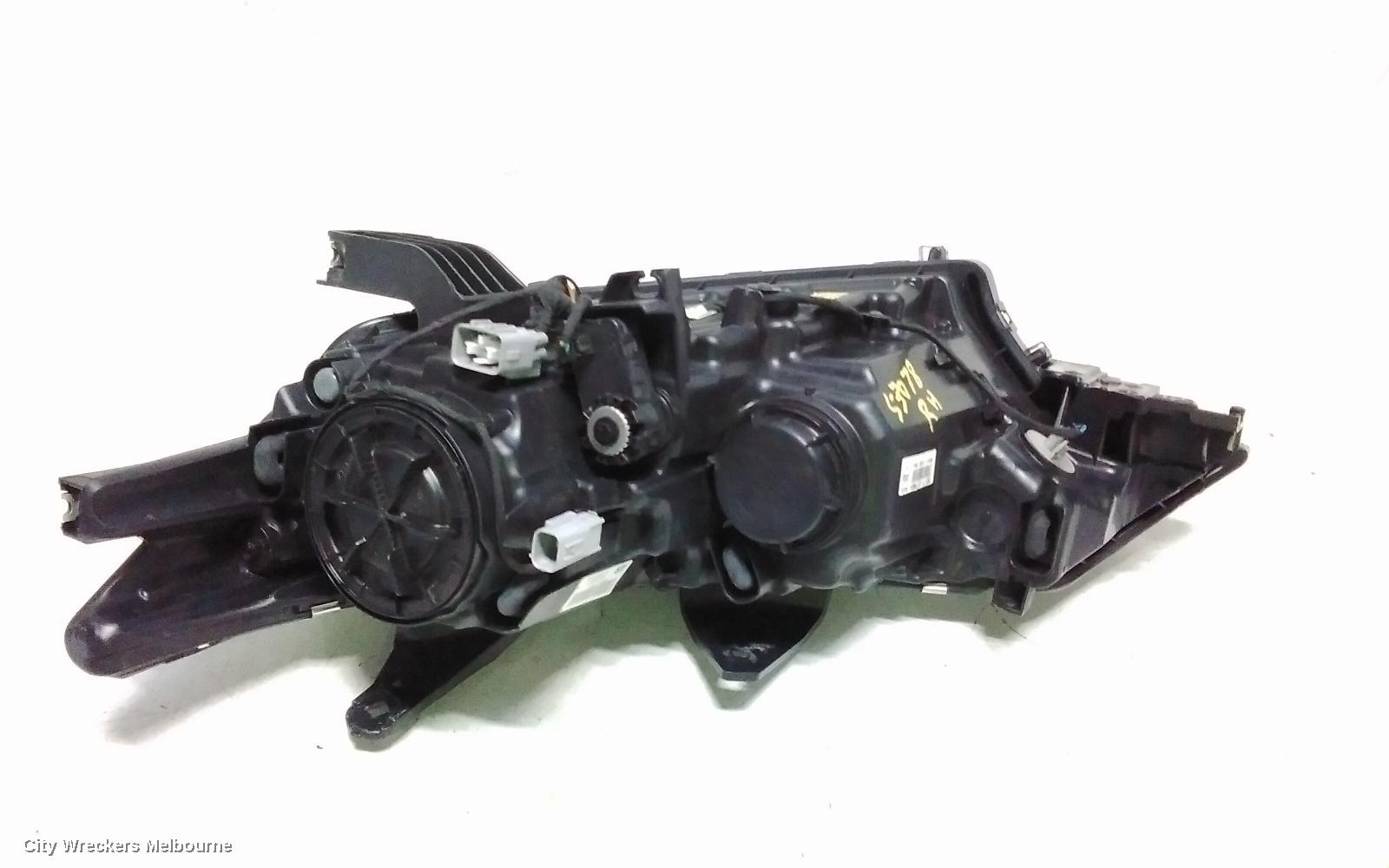 MITSUBISHI OUTLANDER RIGHT HEADLAMP, ZK-ZL, HALOGEN TYPE, 04/201507/2021