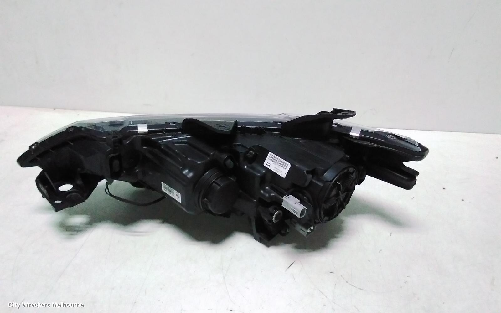 MITSUBISHI OUTLANDER RIGHT HEADLAMP, ZK-ZL, HALOGEN TYPE, 04/201507/2021