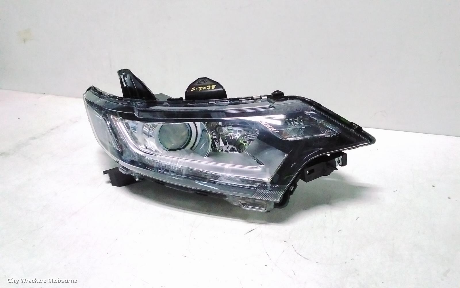 MITSUBISHI OUTLANDER RIGHT HEADLAMP, ZK-ZL, HALOGEN TYPE, 04/201507/2021