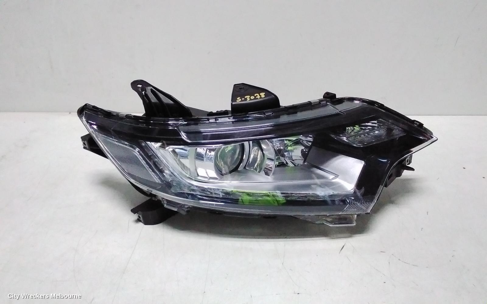 MITSUBISHI OUTLANDER RIGHT HEADLAMP, ZK-ZL, HALOGEN TYPE, 04/201507/2021