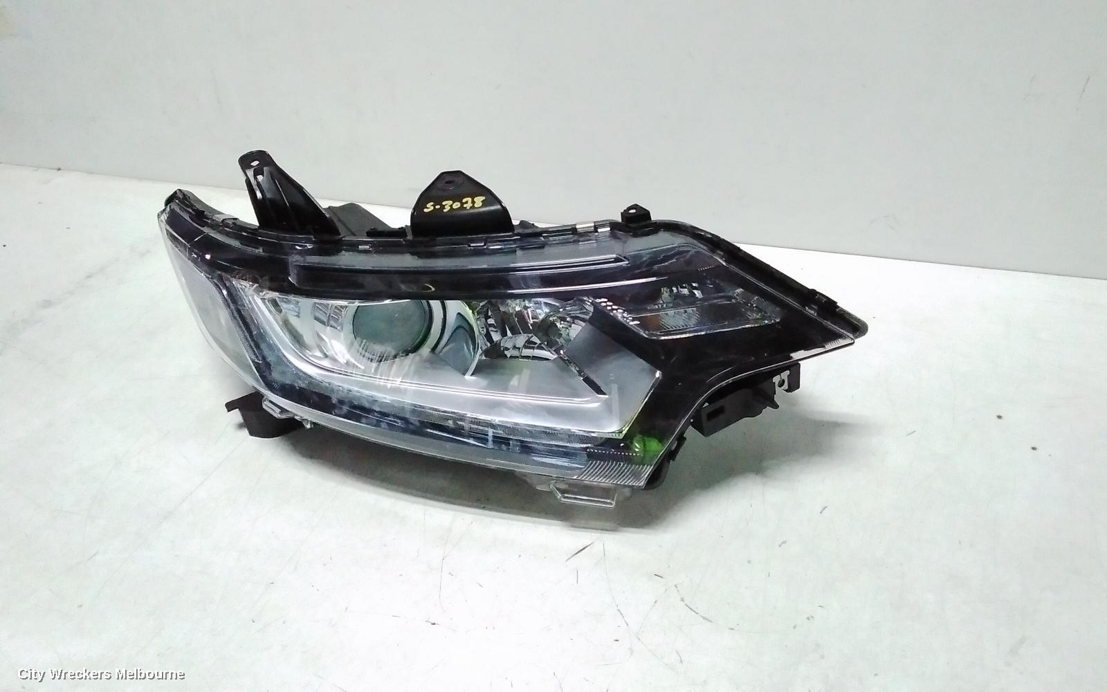 MITSUBISHI OUTLANDER RIGHT HEADLAMP, ZK-ZL, HALOGEN TYPE, 04/201507/2021