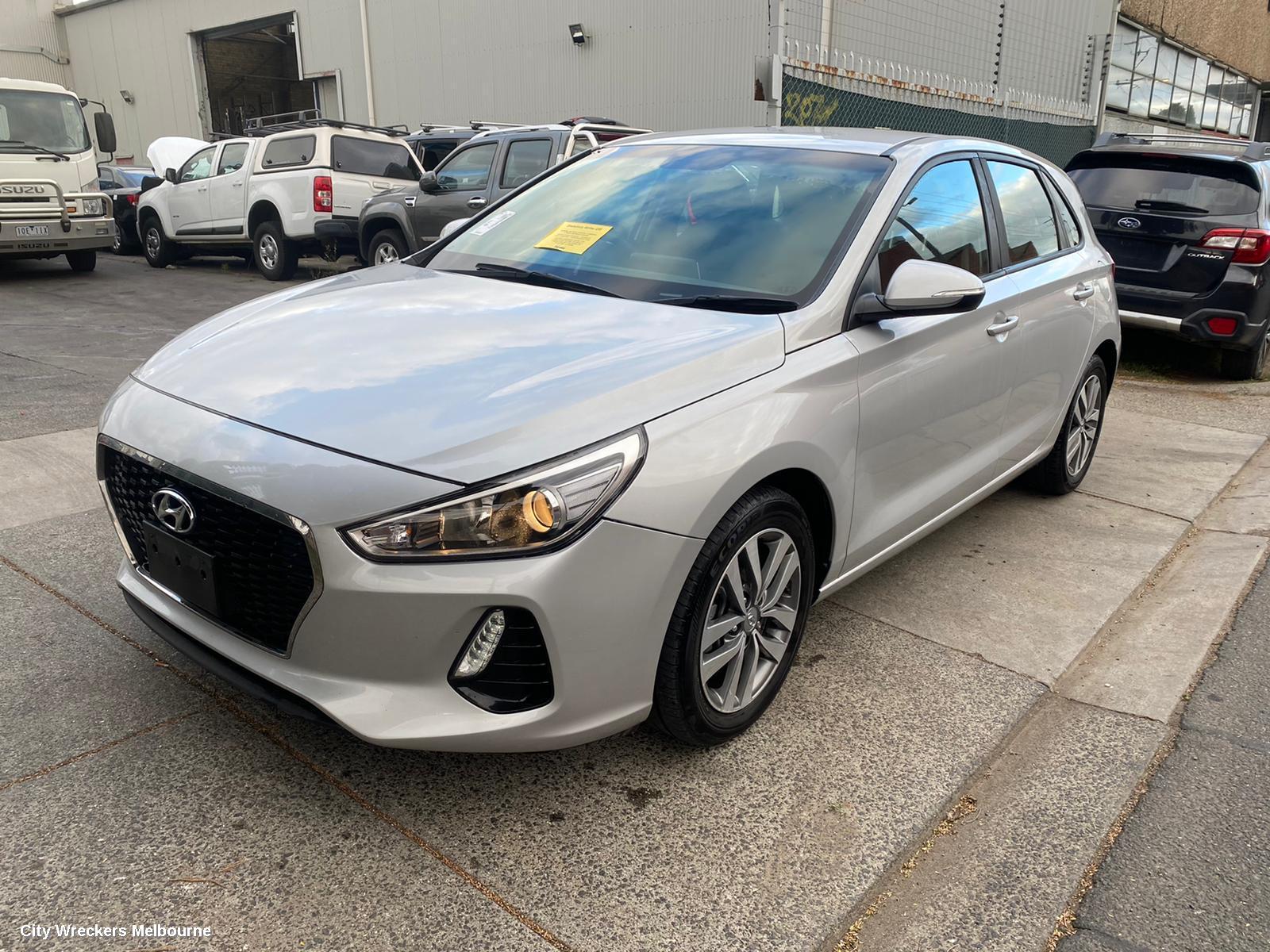HYUNDAI I30 LEFT FRONT DOOR WINDOW, PD, HATCH, 03/2017 ONWARDS