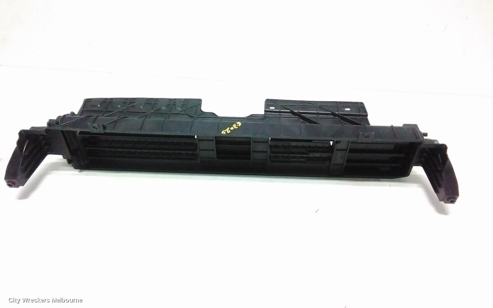 HYUNDAI SANTA FE GRILLE, MX5, ACTIVE GRILLE SHUTTER, 11/2023 ONWARDS