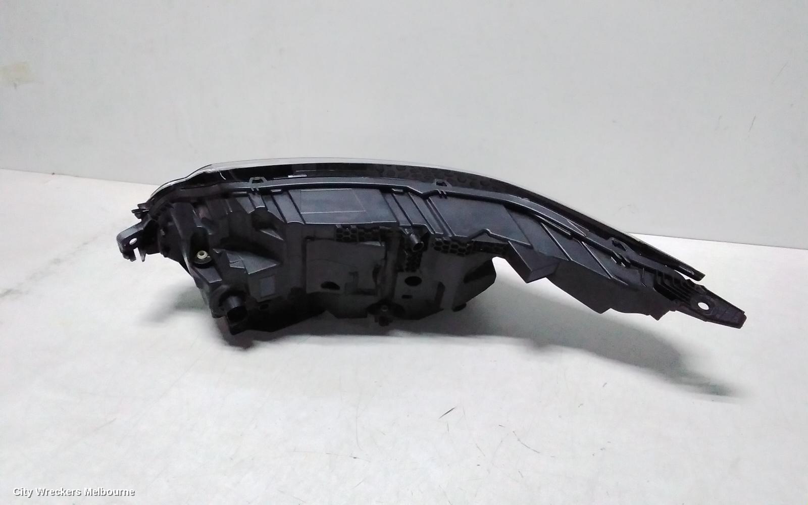 LAND ROVER RANGEROVER VELAR RIGHT HEADLAMP, L560, W/ LED TYPE, W/ DATYTIME RUNNING LAMP, 05/2017 - 12/2019