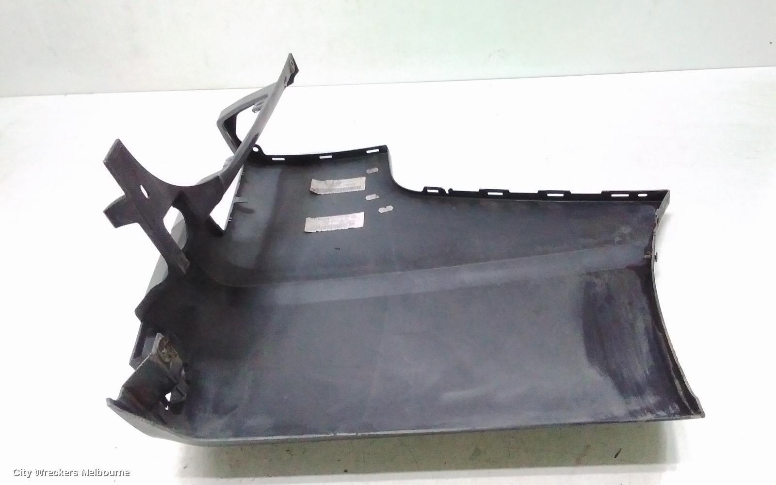 RENAULT TRAFIC REAR BUMPER, BUMPER BAR (LH SIDE), COLOUR CODED, X82, 01/2015 ONWARDS