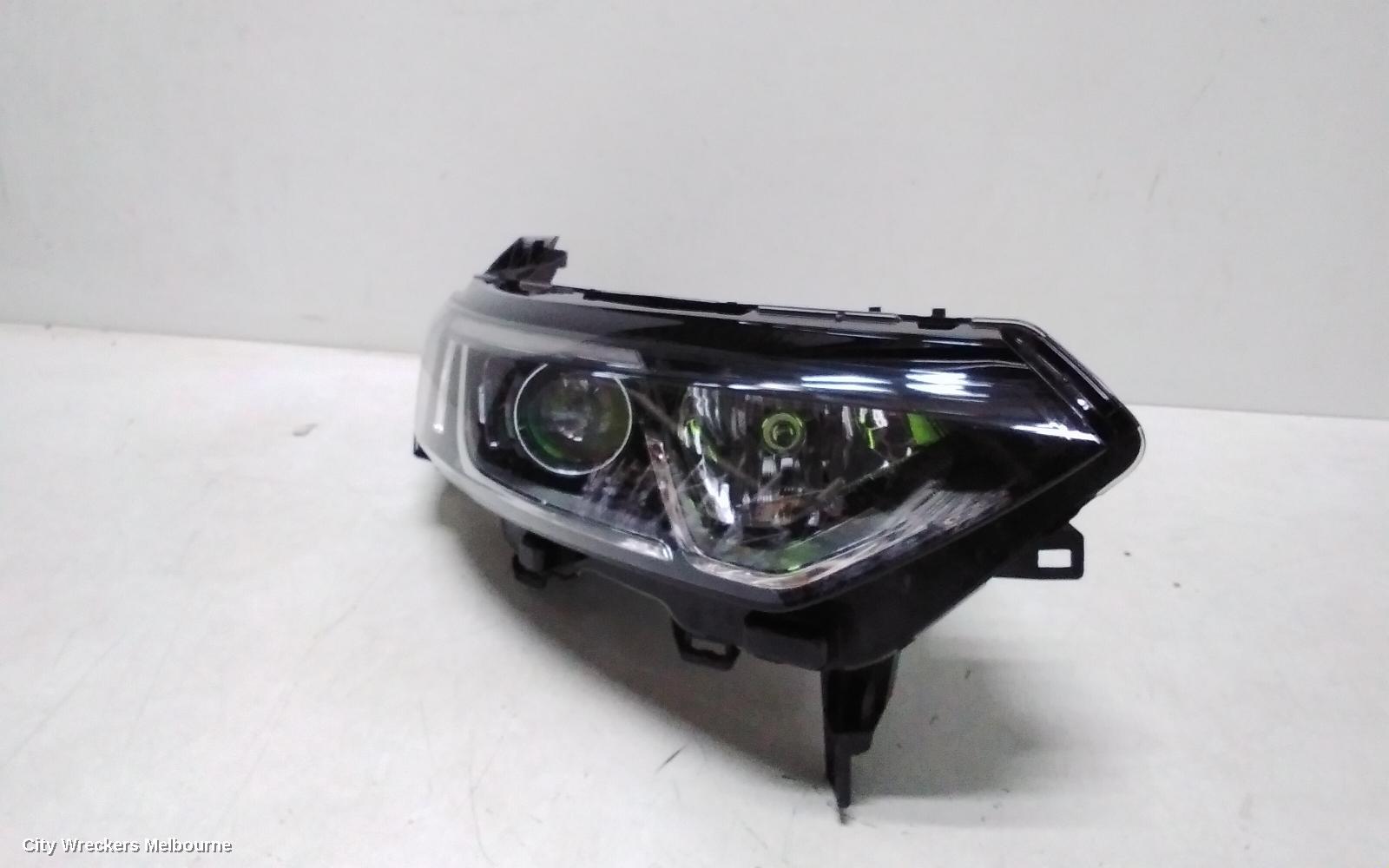 RENAULT KALEOS RIGHT HEADLAMP, XZG, W/ HALOGEN TYPE, 05/2016 - 05/2019
