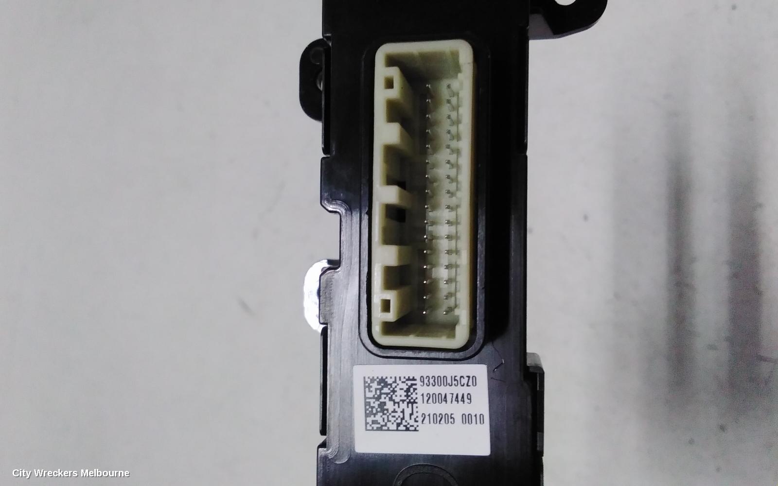 KIA STINGER, CK, 06/2017 - 04/2023, 360 CAMERA VIEW SWITCH ASSYEMBLY: 137573