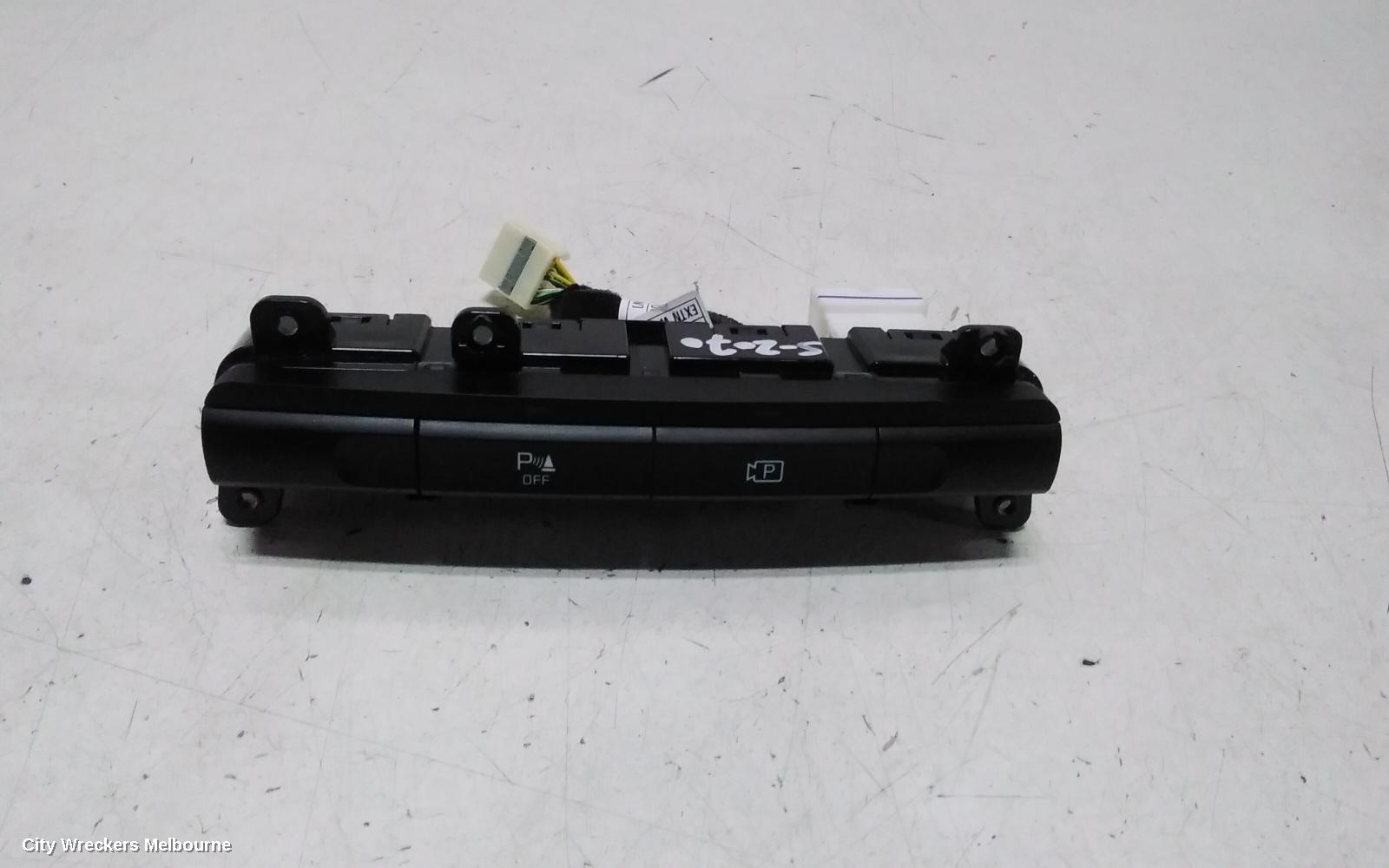 KIA STINGER, CK, 06/2017 - 04/2023, 360 CAMERA VIEW SWITCH ASSYEMBLY: 137573