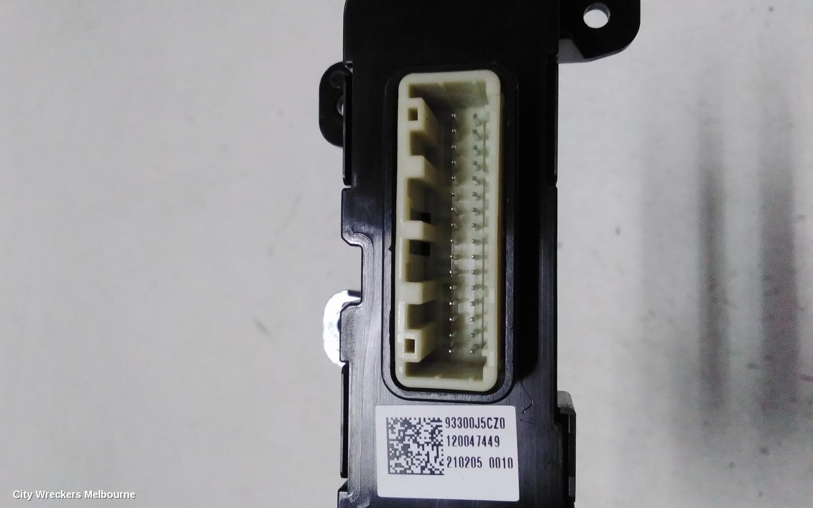 KIA STINGER, CK, 06/2017 - 04/2023, 360 CAMERA VIEW SWITCH ASSYEMBLY: 137573