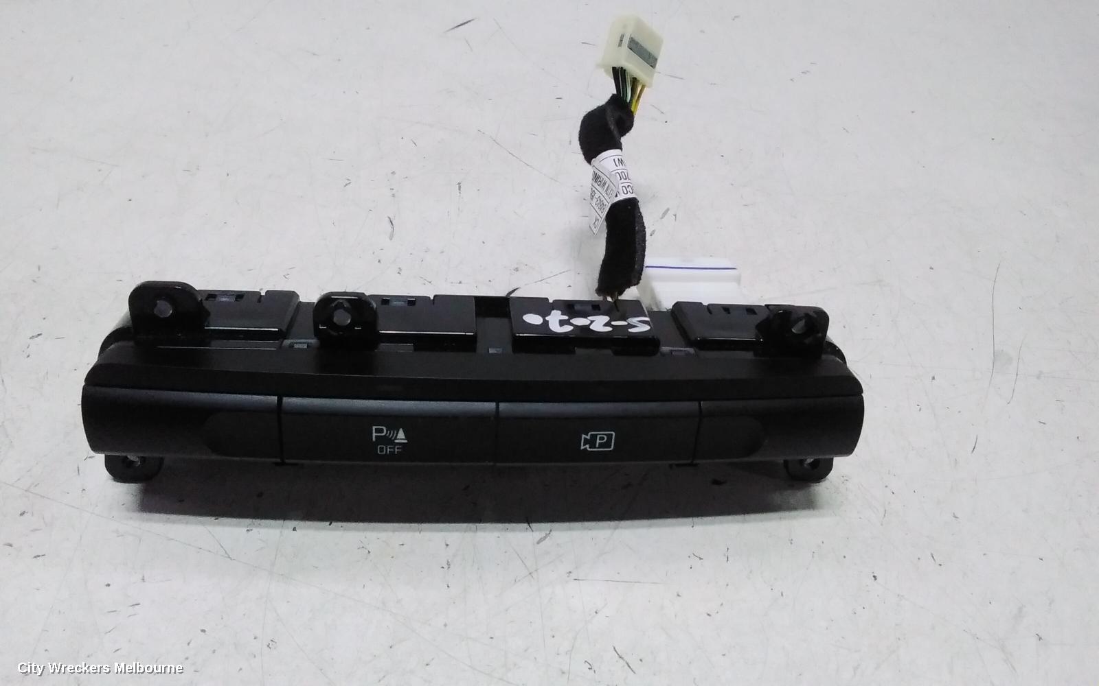 KIA STINGER, CK, 06/2017 - 04/2023, 360 CAMERA VIEW SWITCH ASSYEMBLY: 137573