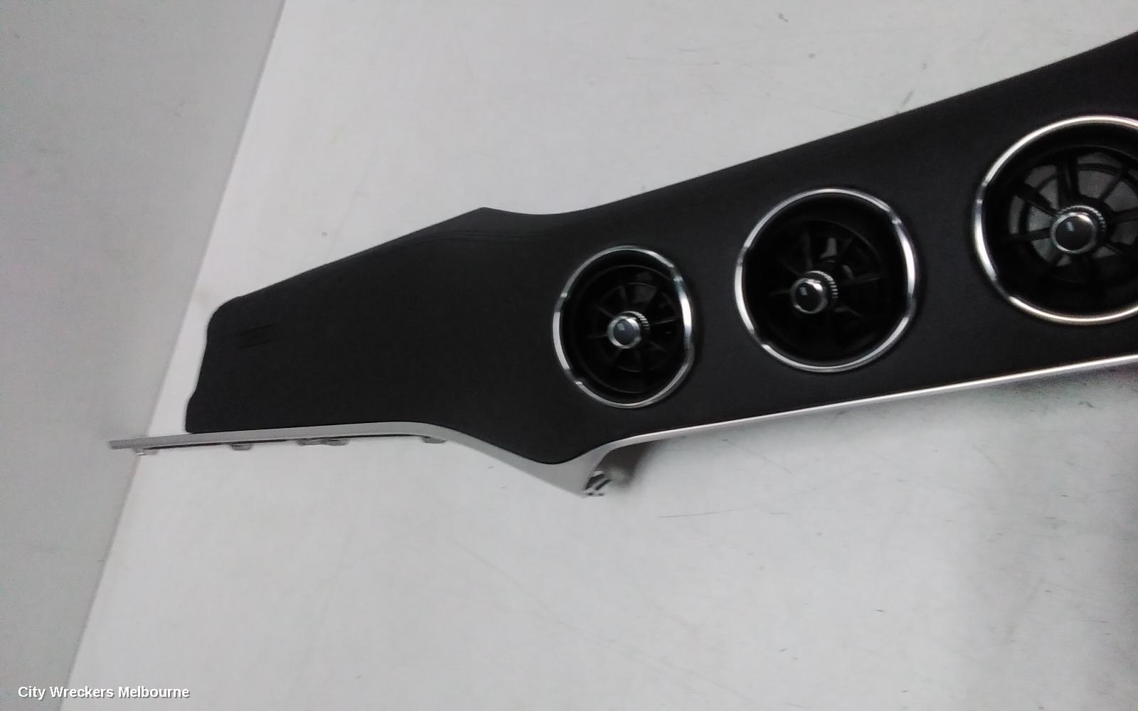 KIA STINGER, CK, 06/2017 - 04/2023, CENTER AIRVENT ASSEMBLY : 137575