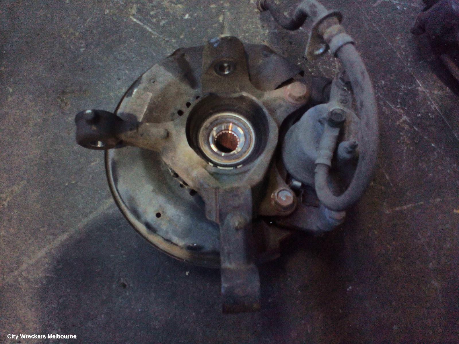 TOYOTA ECHO RIGHT REAR HUB ASSEMBLY, NON ABS TYPE, NCP10R, 10/1999 - 09/2005