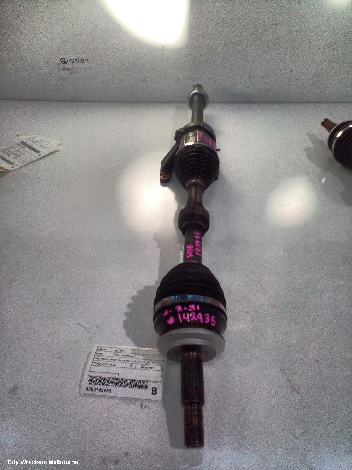 TOYOTA CAMRY RIGHT DRIVESHAFT, XV70, FRONT, AUTO T/M, PETROL, 2.5, 2AR-FE, 09/2017 - 01/2021