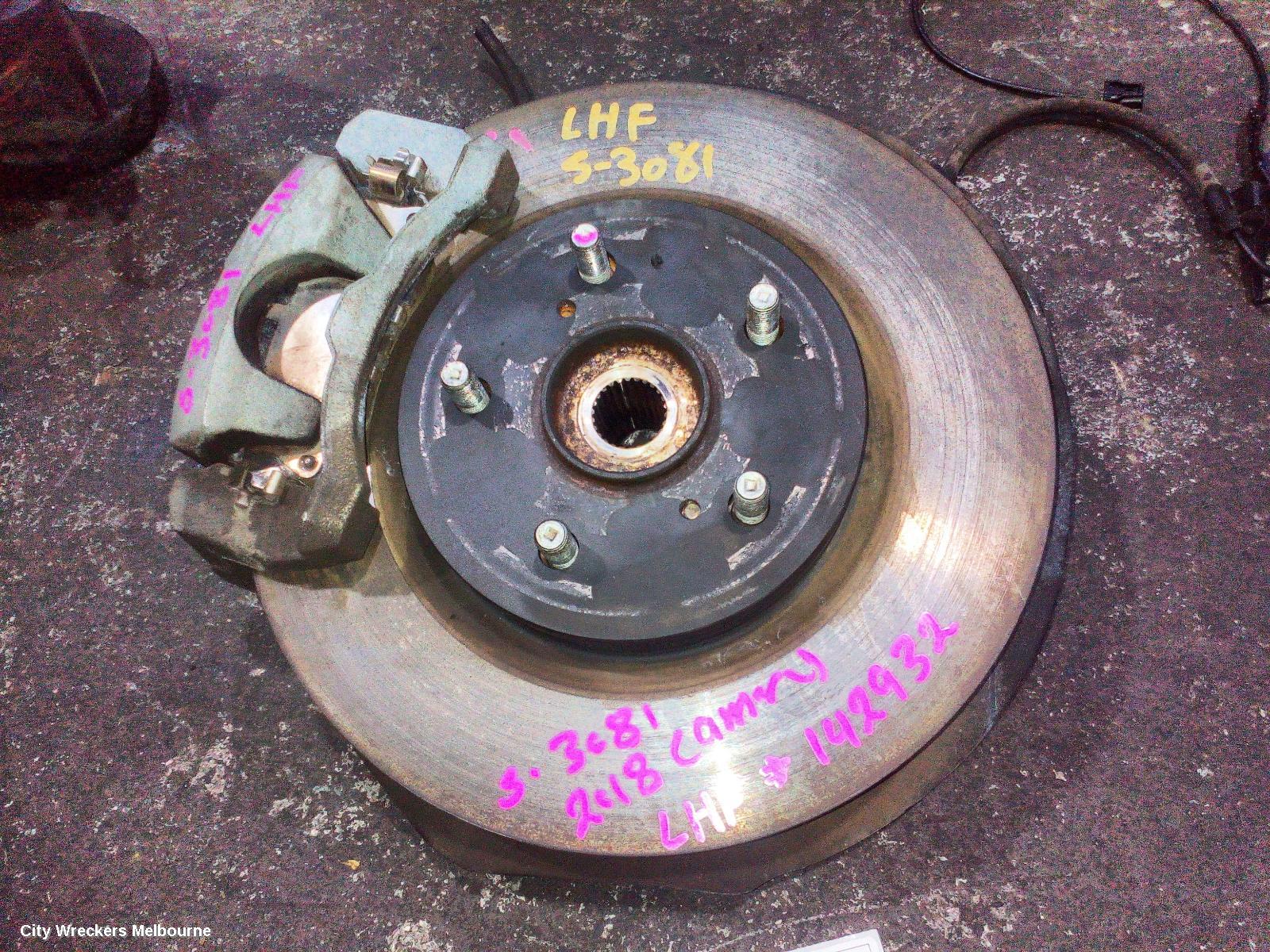 TOYOTA CAMRY LEFT FRONT HUB ASSEMBLY, XV70, NON HEV, 09/2017 - 05/2024
