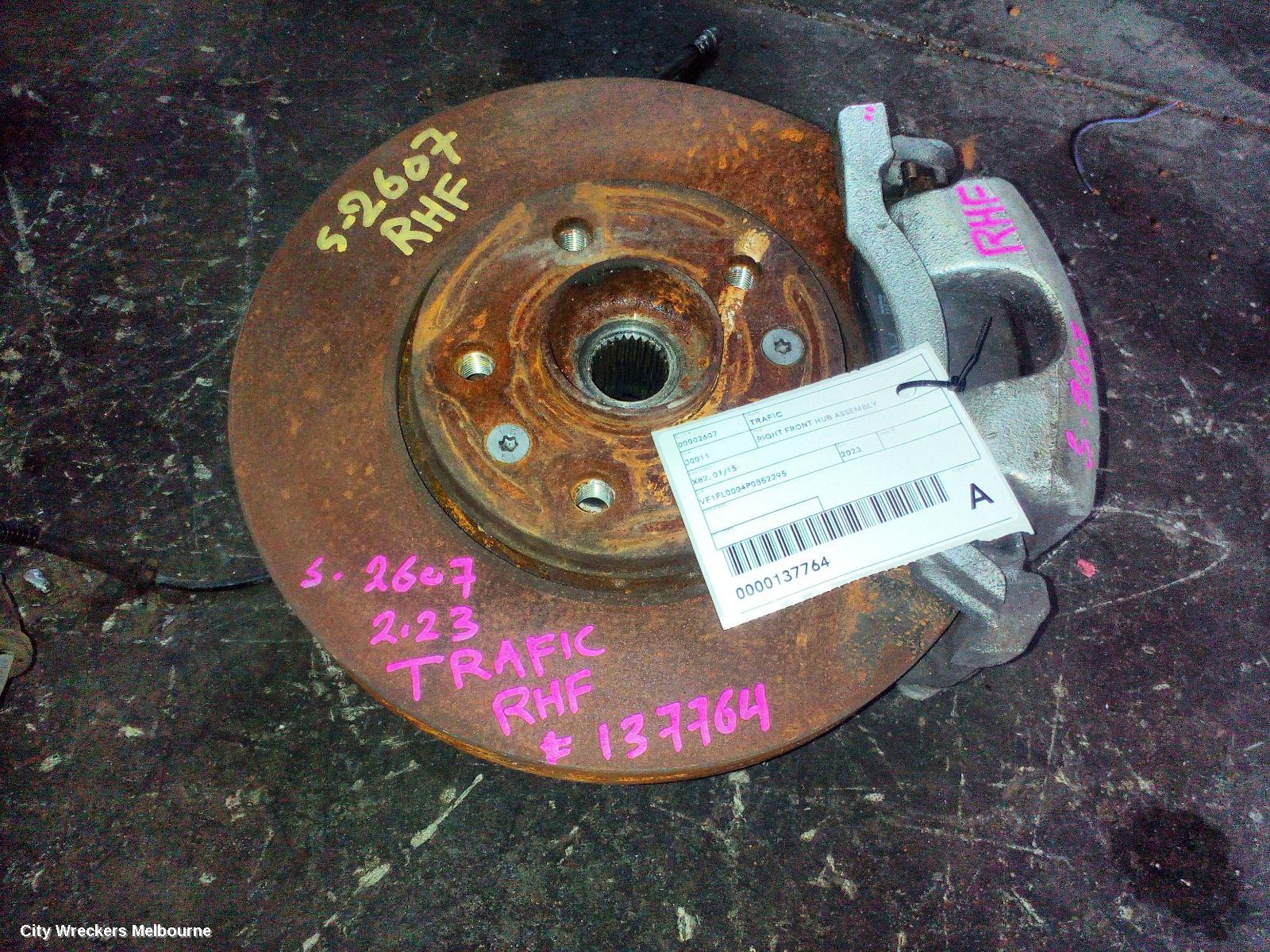RENAULT TRAFIC RIGHT FRONT HUB ASSEMBLY, X82, 01/2015 ONWARDS