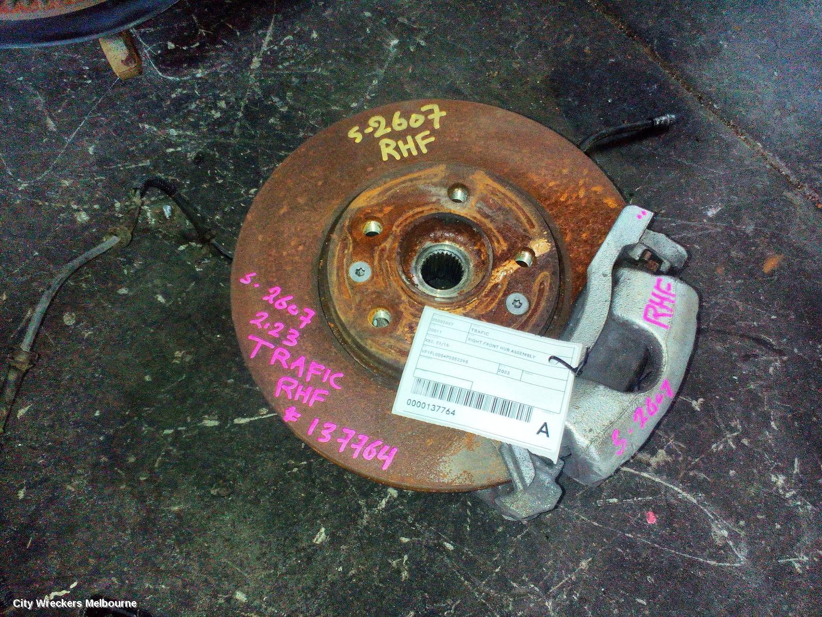 RENAULT TRAFIC RIGHT FRONT HUB ASSEMBLY, X82, 01/2015 ONWARDS