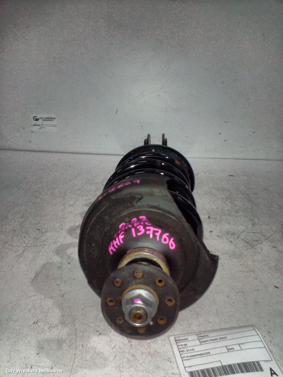 RENAULT TRAFIC RIGHT FRONT STRUT, X82, 01/2015 ONWARDS