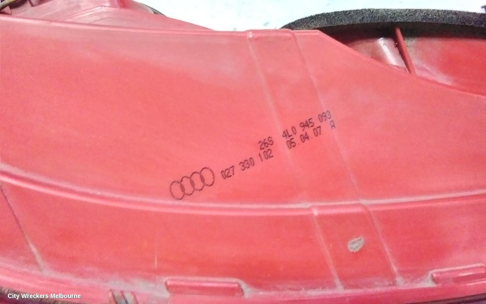 AUDI Q7 LEFT TAILLIGHT, 4L, IN TAILGATE, 09/2006 - 09/2009