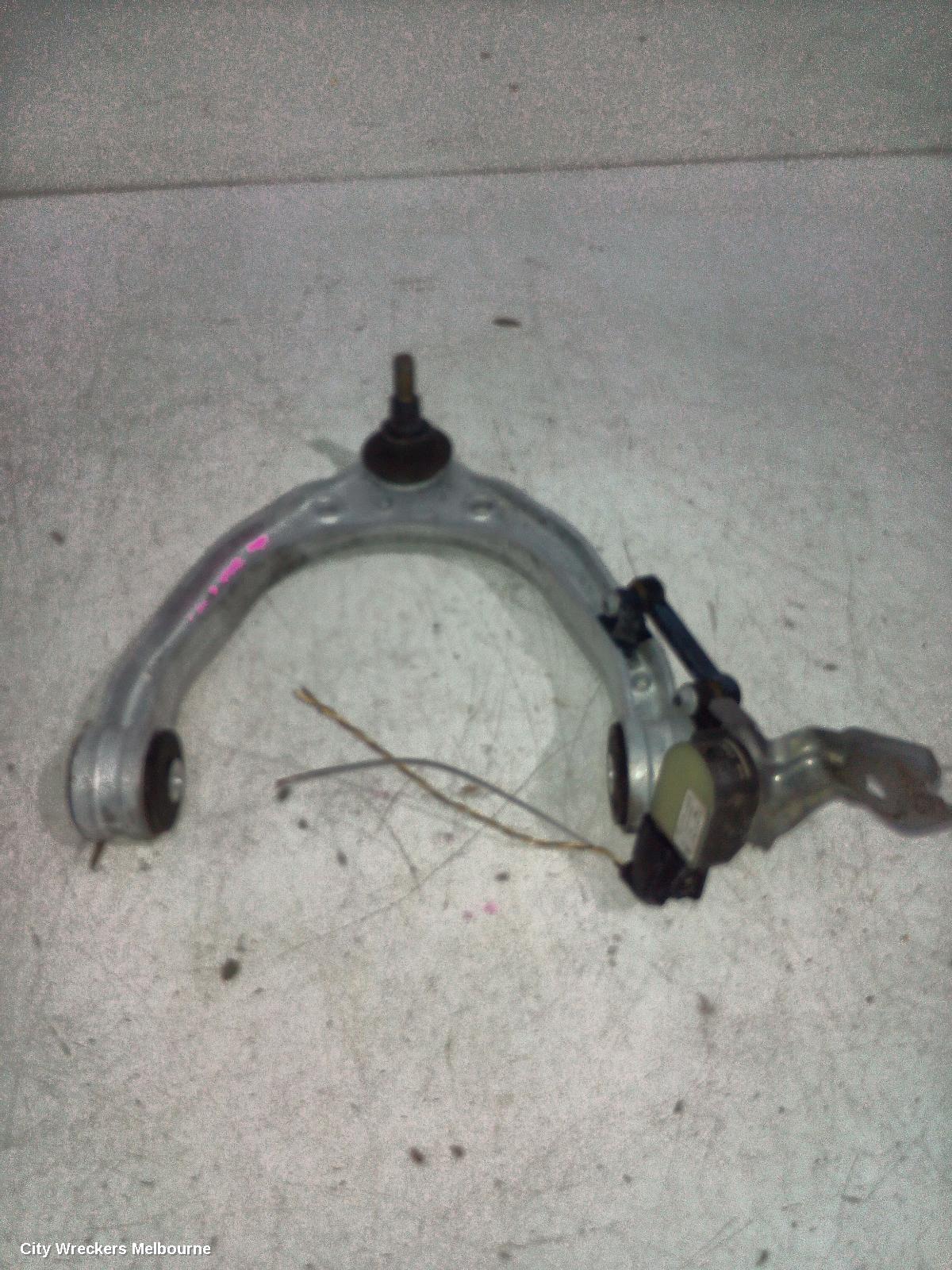 AUDI Q7 LEFT FRONT UPPER CONTROL ARM, 4L, 09/2006 - 08/2015