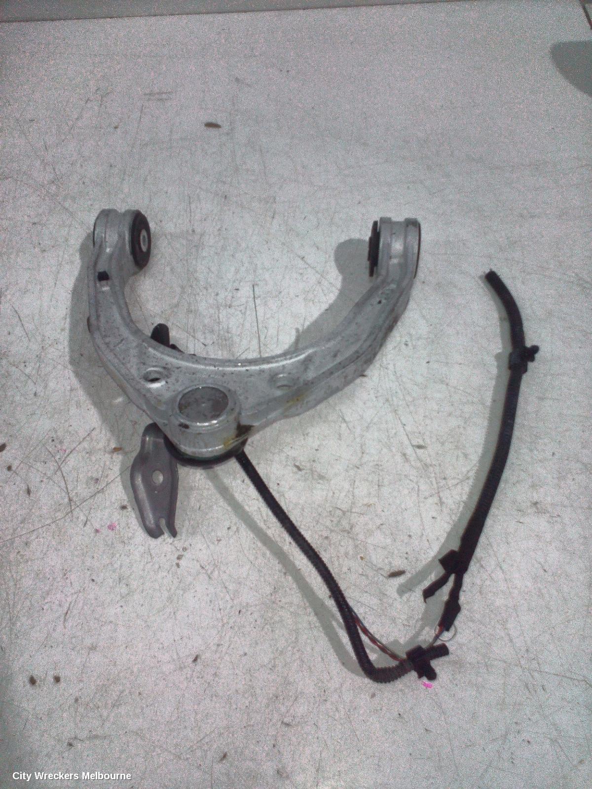 AUDI Q7 RIGHT FRONT UPPER CONTROL ARM, 4L, 09/2006 - 08/2015