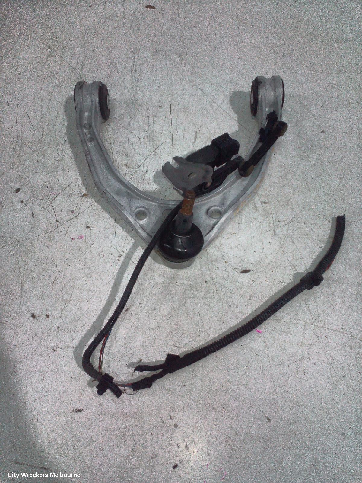 AUDI Q7 RIGHT FRONT UPPER CONTROL ARM, 4L, 09/2006 - 08/2015