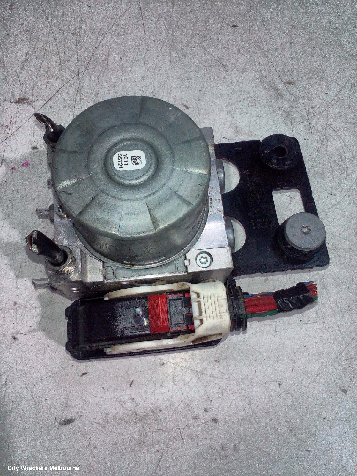 RENAULT TRAFIC ABS PUMP/MODULATOR, X82, P/N 476605919R, 01/2015 ONWARDS