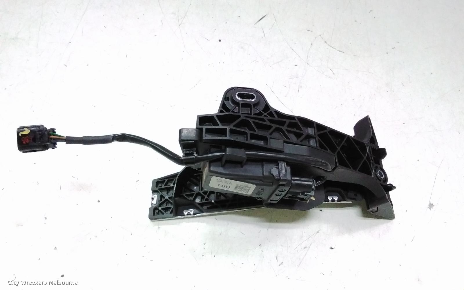 KIA SORENTO PEDAL ASSEMBLY, MQ4, ACCELERATOR PEDAL, CHROME, 02/2020 ONWARDS