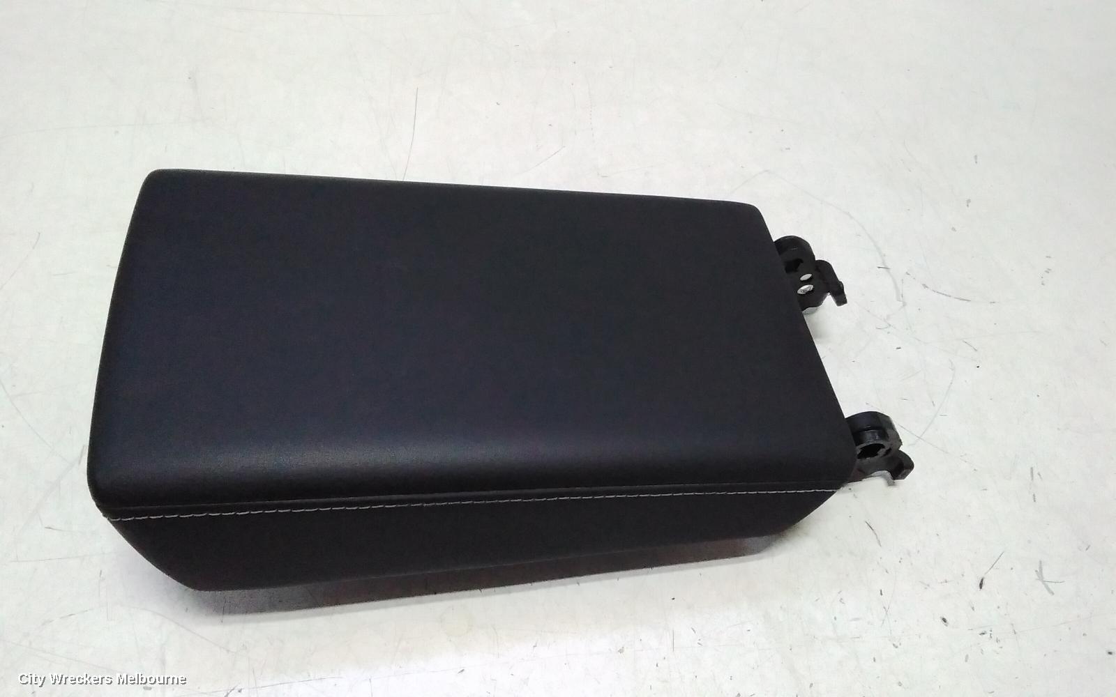TESLA MODEL Y CONSOLE, 1ST GEN, 03/2022 ONWARDS