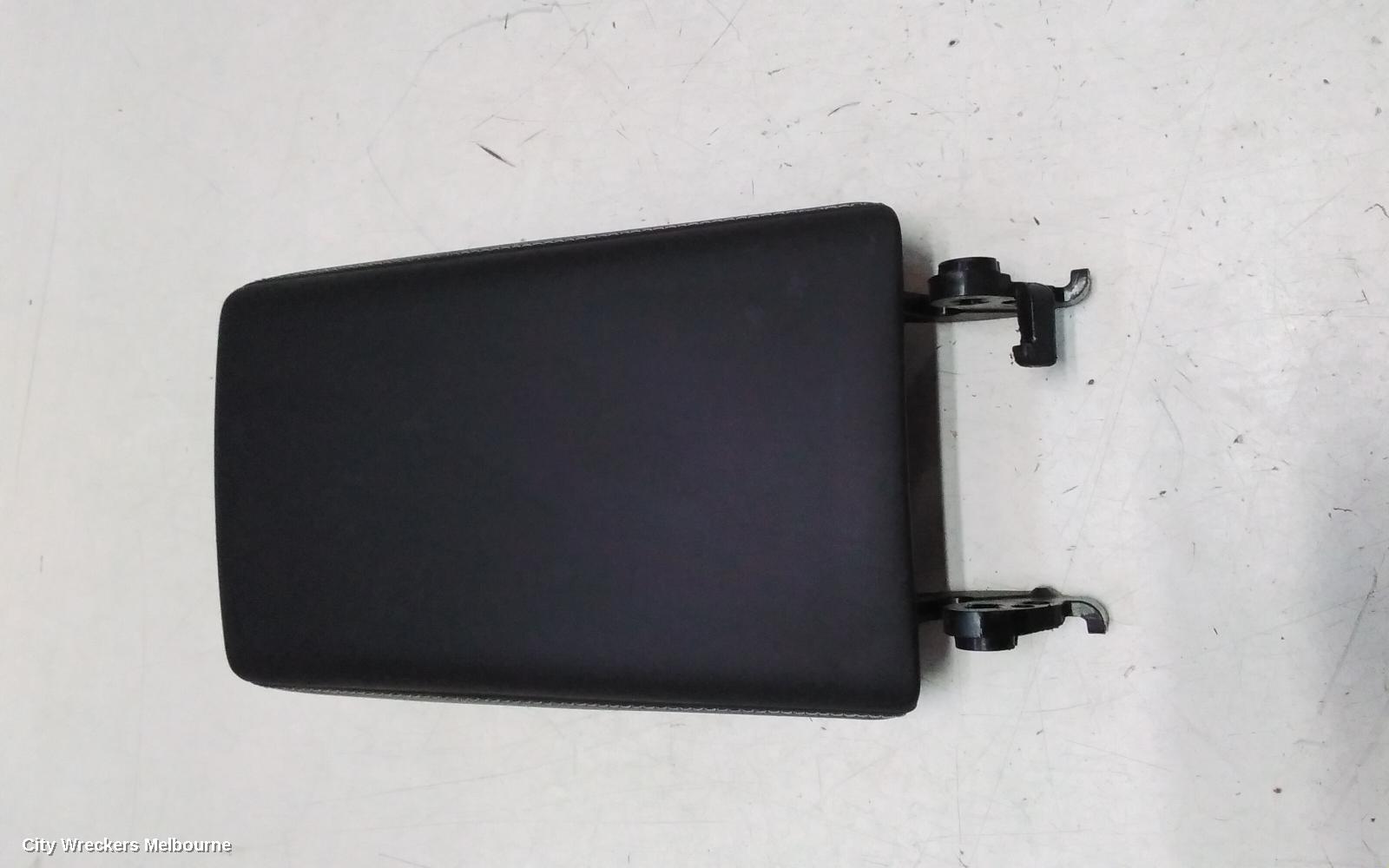 TESLA MODEL Y CONSOLE, 1ST GEN, 03/2022 ONWARDS