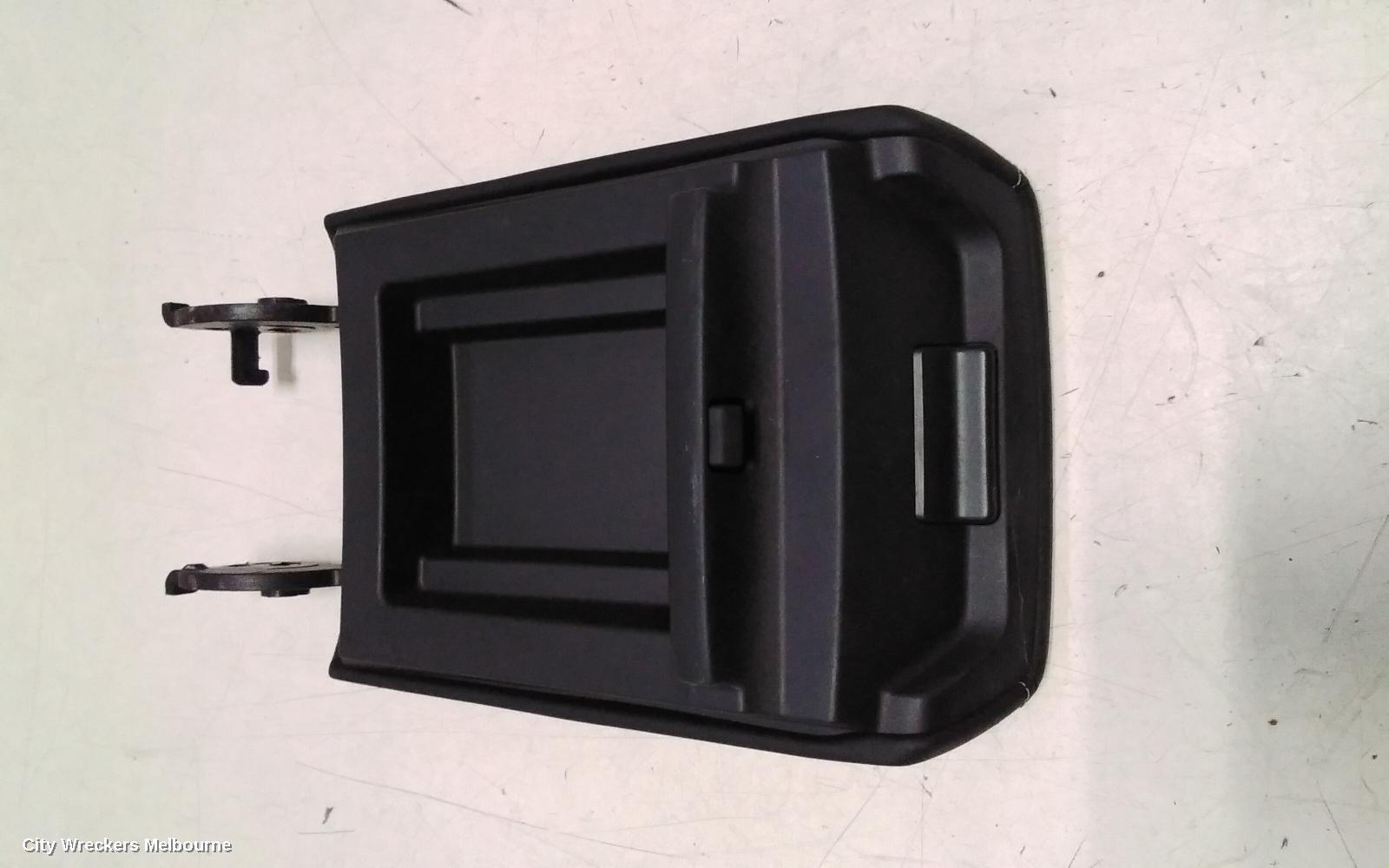 TESLA MODEL Y CONSOLE, 1ST GEN, 03/2022 ONWARDS