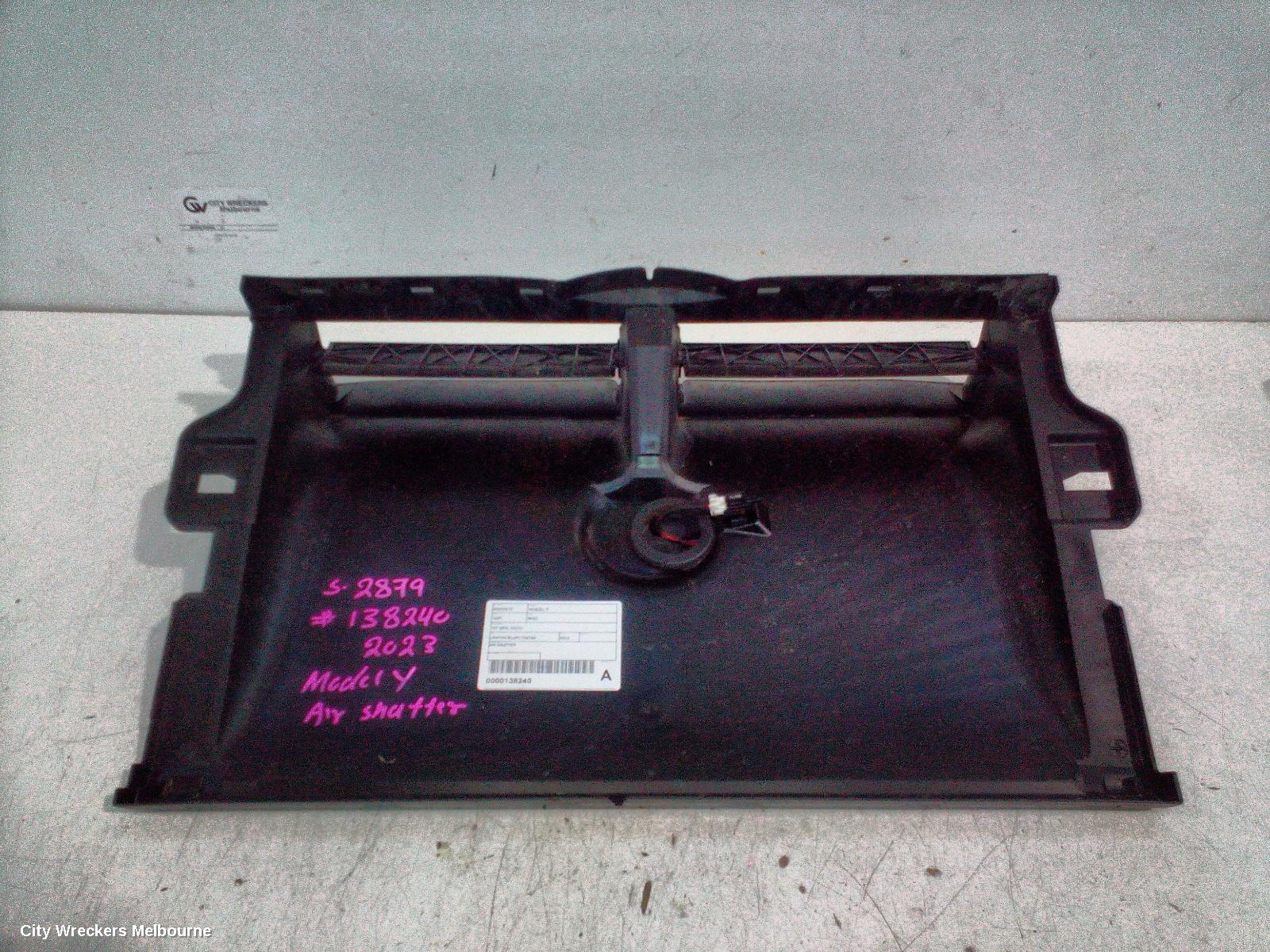 TESLA MODEL Y, 1ST GEN, 03/2022 ONWARDS, AIR SHUTTER: 138240