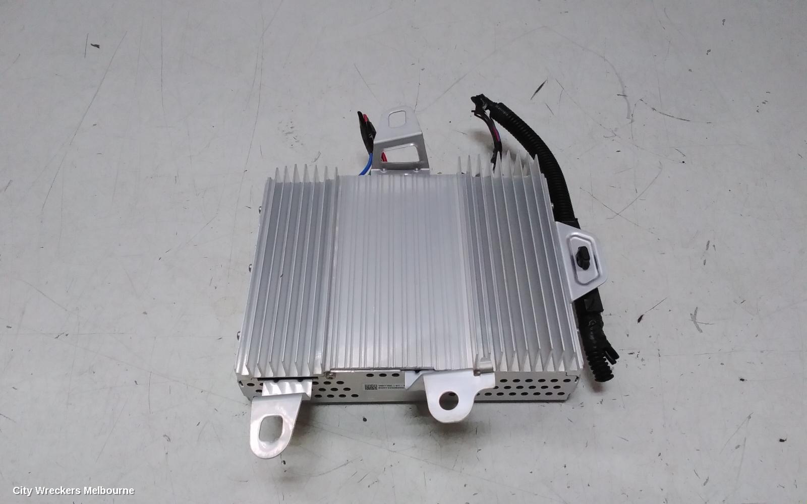 TESLA MODEL Y RADIO/CD/DVD/SAT/TV, 1ST GEN, AMPLIFIER, 03/2022 ONWARDS