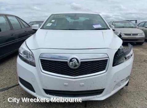 HOLDEN MALIBU LEFT FRONT HUB ASSEMBLY, V300, 06/2013 - 12/2017