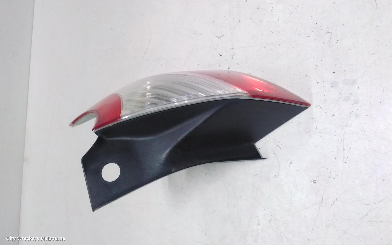 RENAULT MEGANE RIGHT TAILLIGHT, IN BODY, X32/B95, 5DR HATCH, RED, 09/2010 - 05/2016